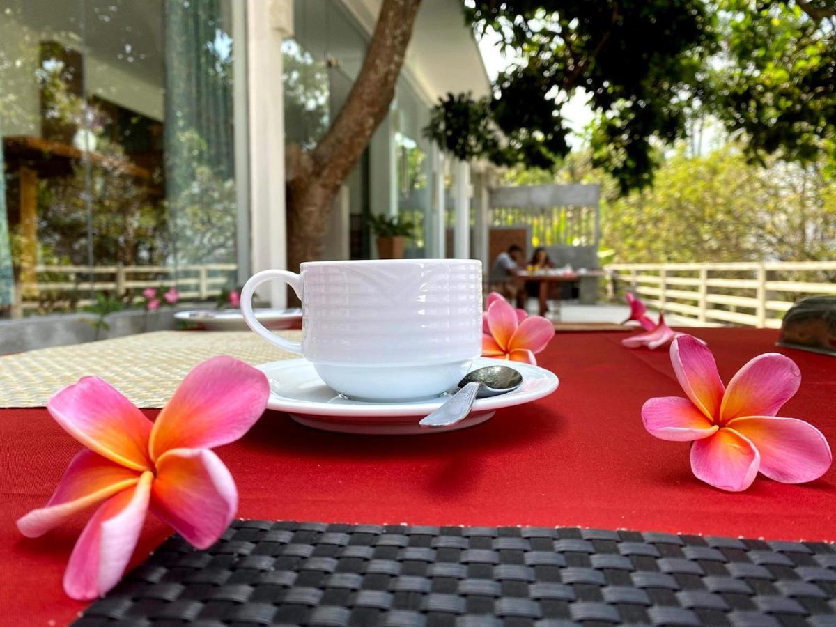 Elegant Hotel Kandy Eksteriør billede