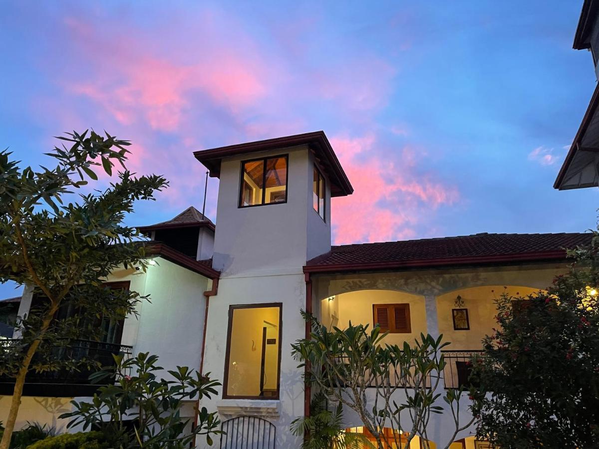 Elegant Hotel Kandy Eksteriør billede