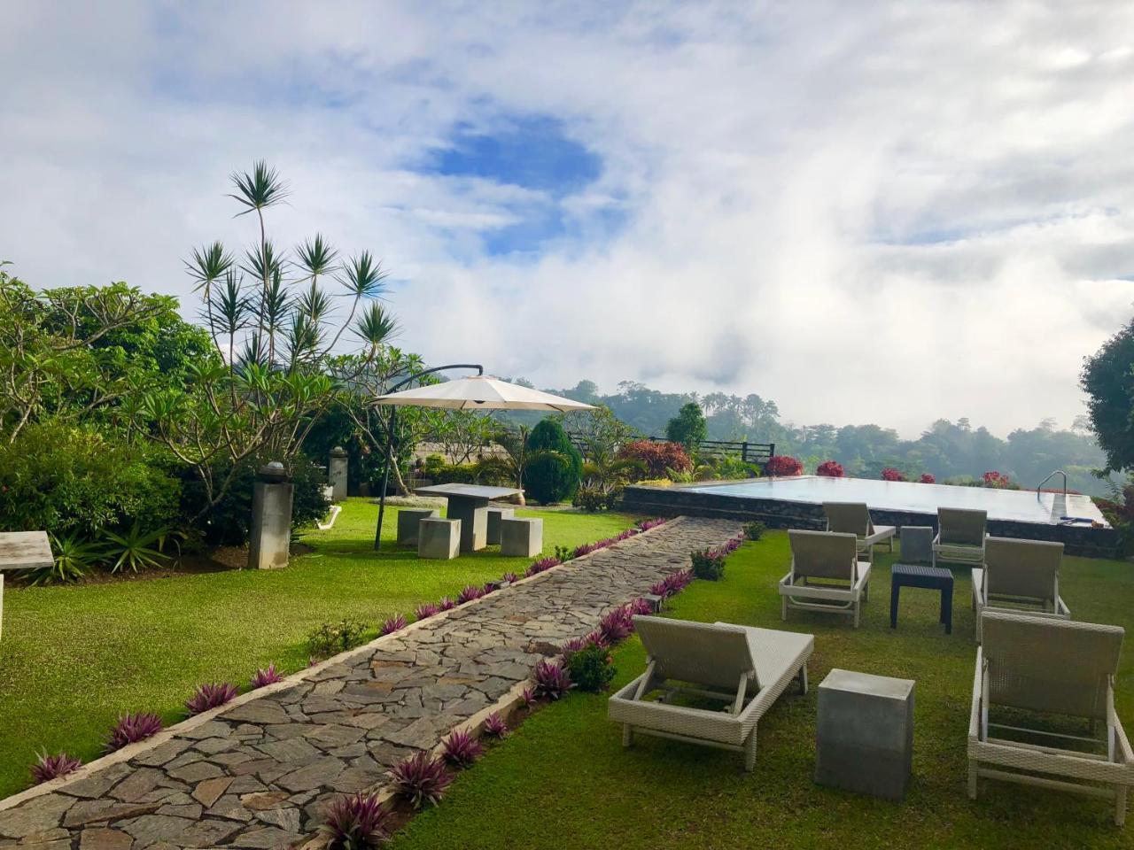 Elegant Hotel Kandy Eksteriør billede